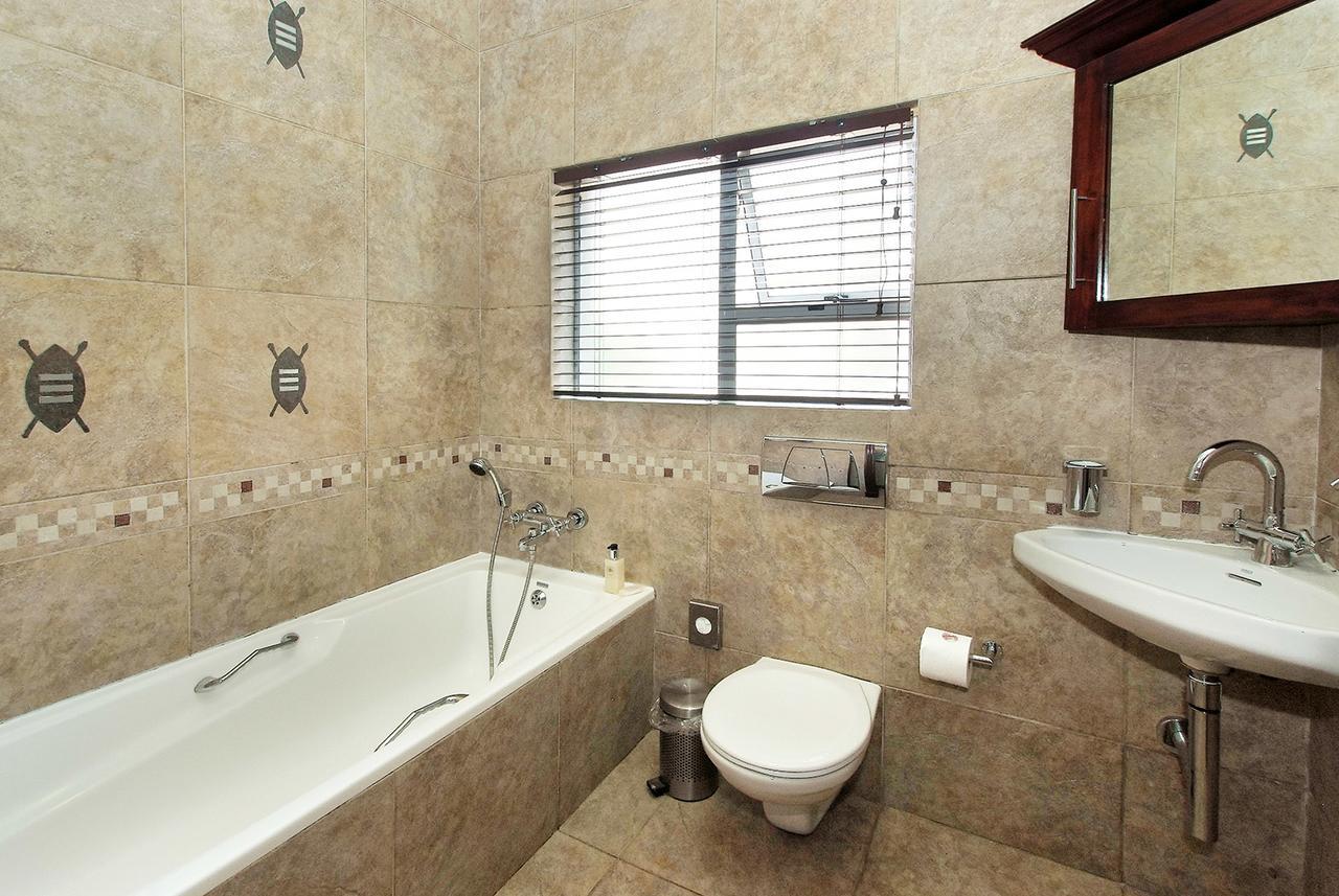 Ushaka Manor Guest House Durban Exterior photo